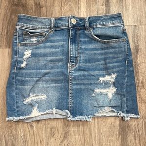 Tight American eagle mini skirt.